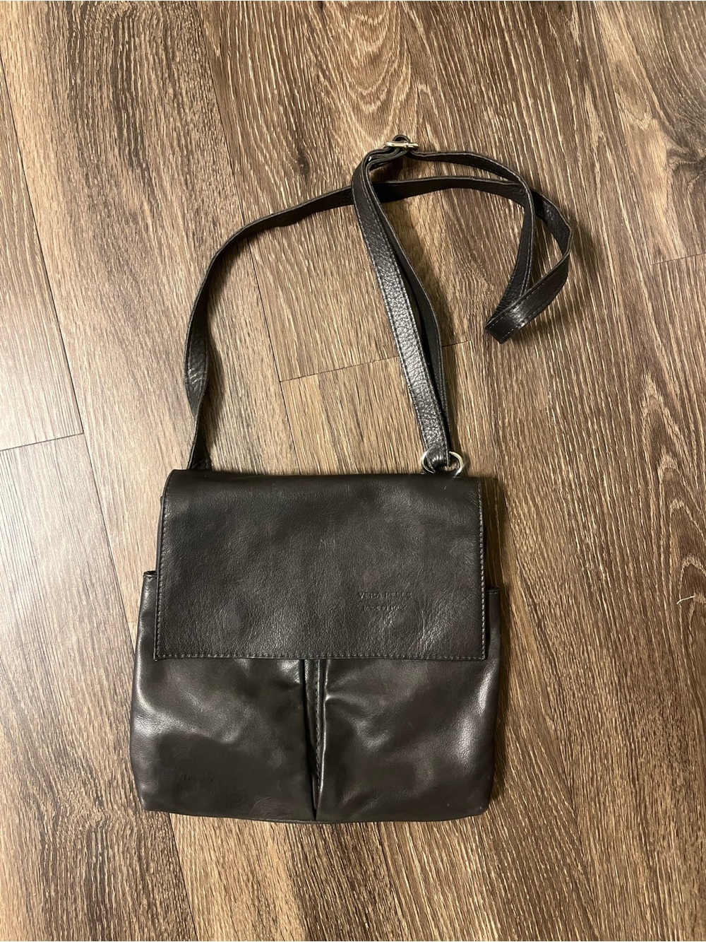 Vera Pelle Vintage Leather Crossbody Bag - Black
